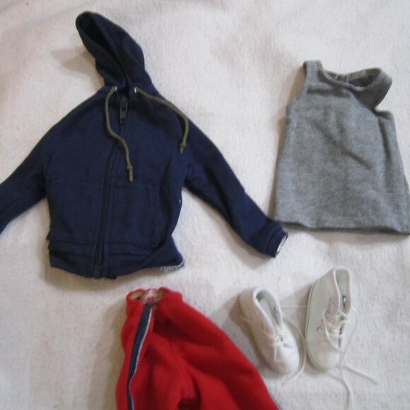 Tonner Matt O’Neill On the Court Athletic Outfit, for 17" Male Fashion Doll - Picture 5 of 8